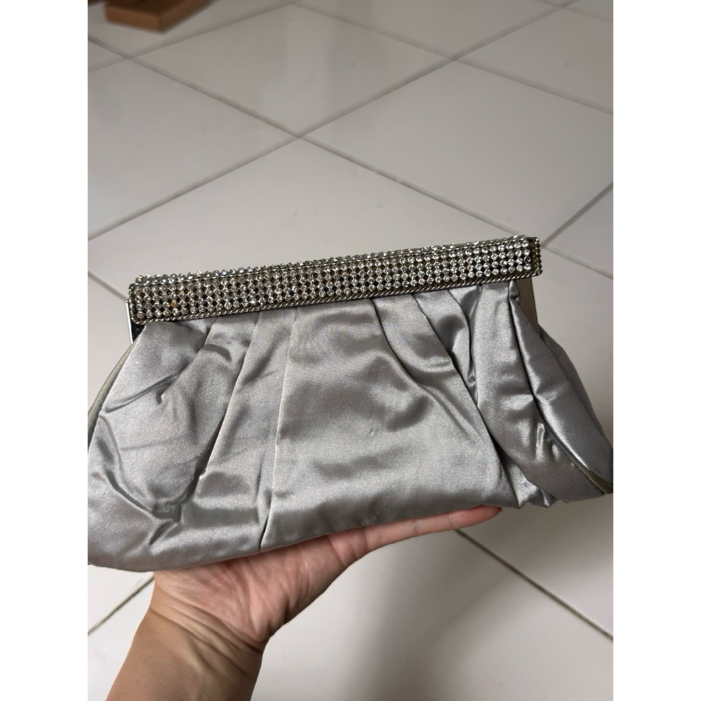 tas pesta mewah warna silver
