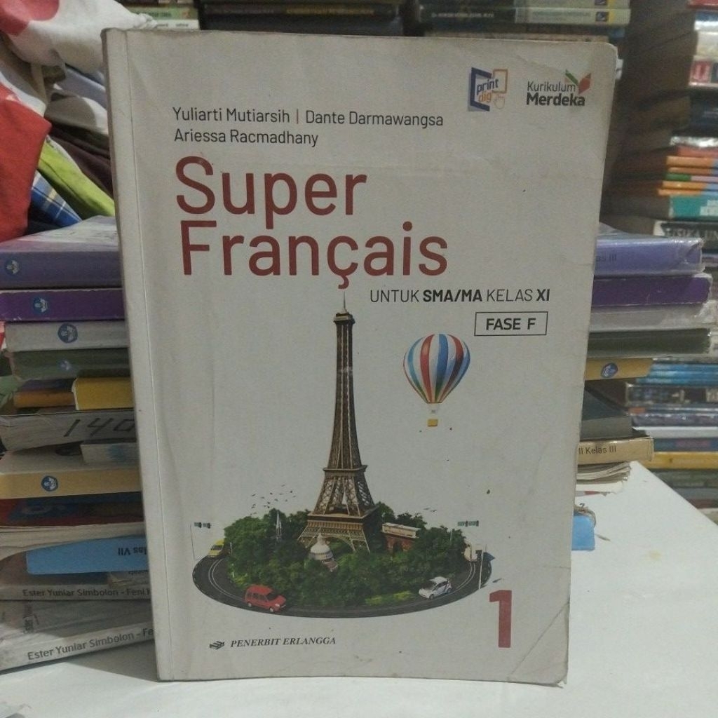 buku Bahasa Prancis ( Super Prancis) untuk SMA/MA kelas 2-11 kurikulum merdeka