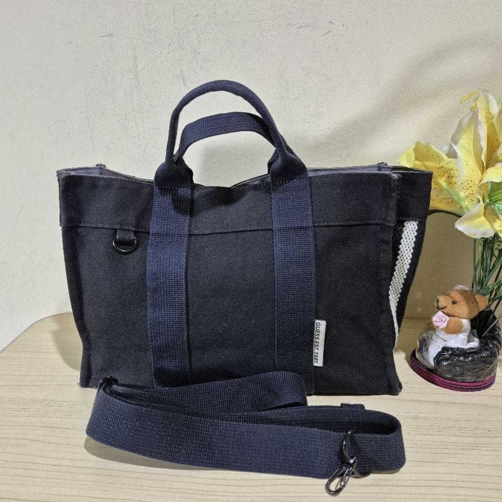 Tas Handbag Sling bag Canvas Guess Preloved