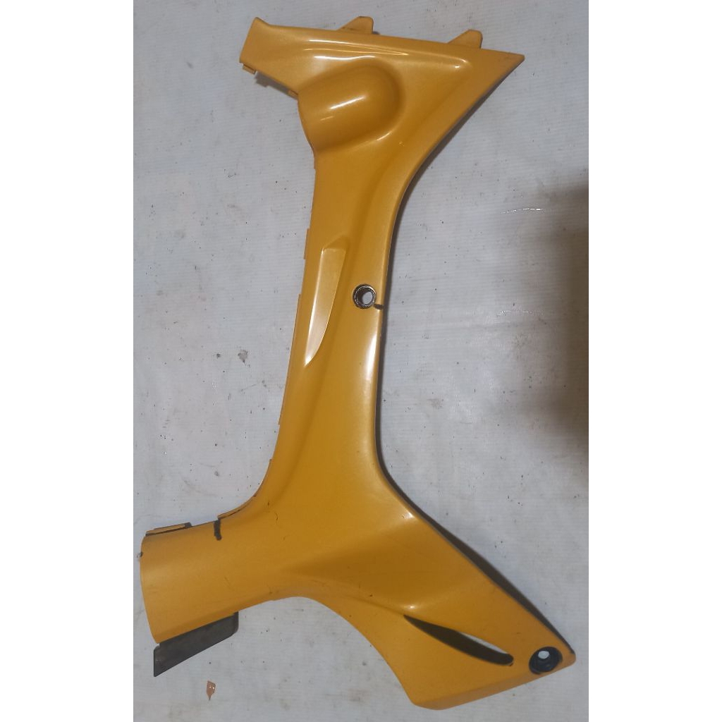 Sayap dalam F1ZR Millenium kuning Original copotan,sebelah kanan saja