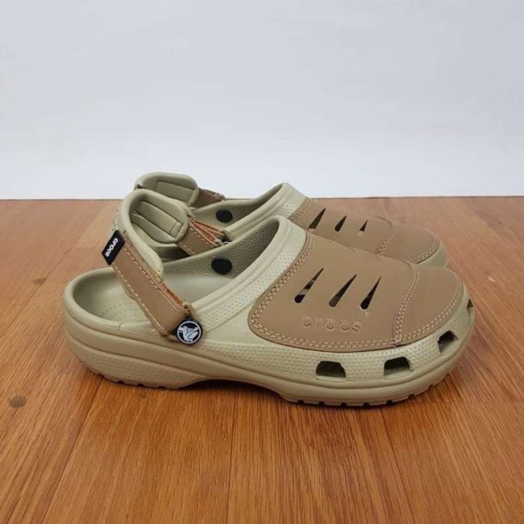 SENDAL CROCS PRIA YUKON CLOG MAN SENDAL KARET
