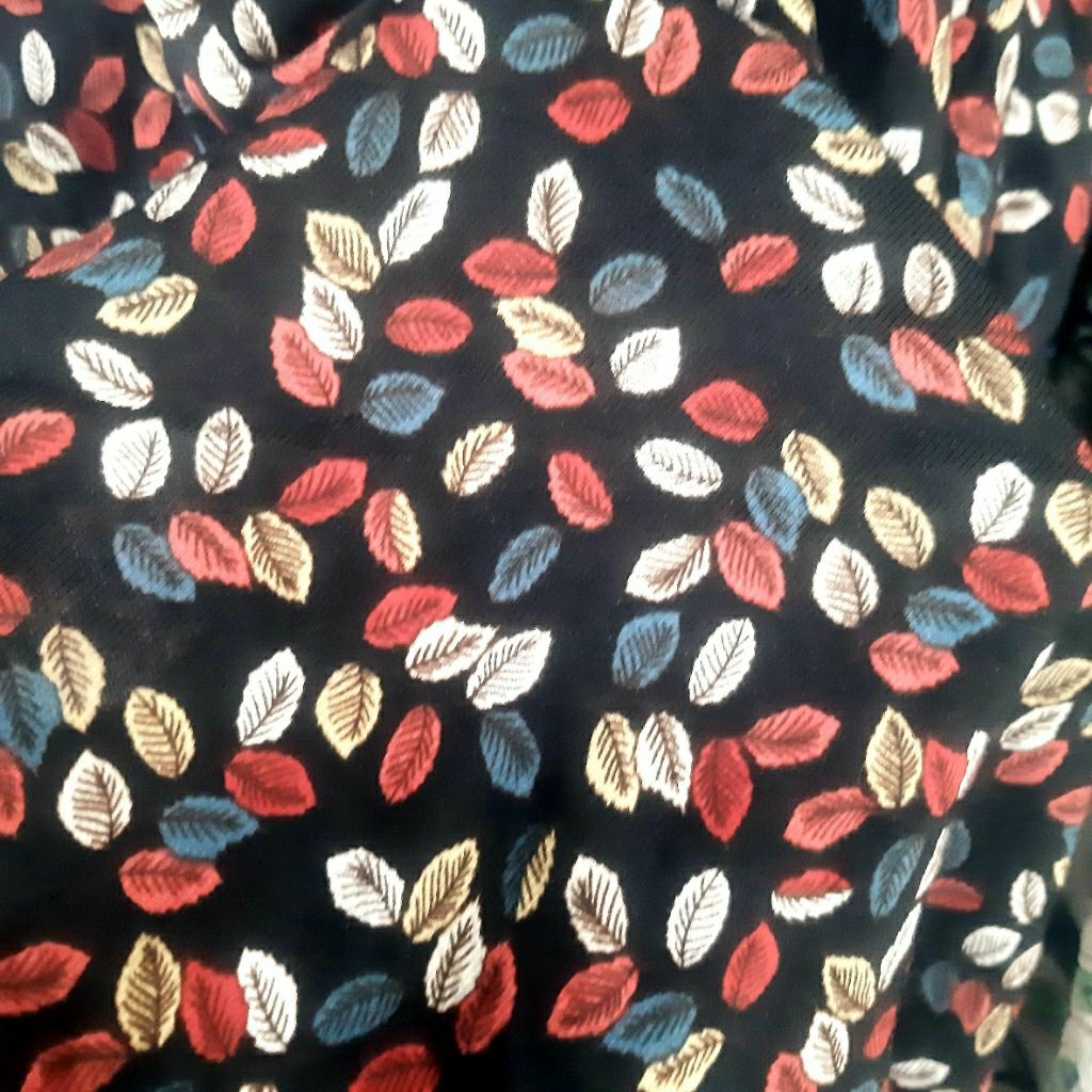 KAIN SILKY SEMI SUTRA PREMIUM MOTIF DAUN - KAIN KATUN SILKY MOTIF DAUN - KAIN MOTIF DAUN HARGA/0,5M