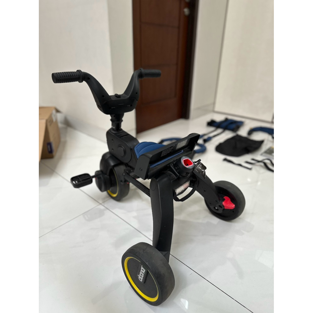 PRELOVED doona Liki Trike warna biru