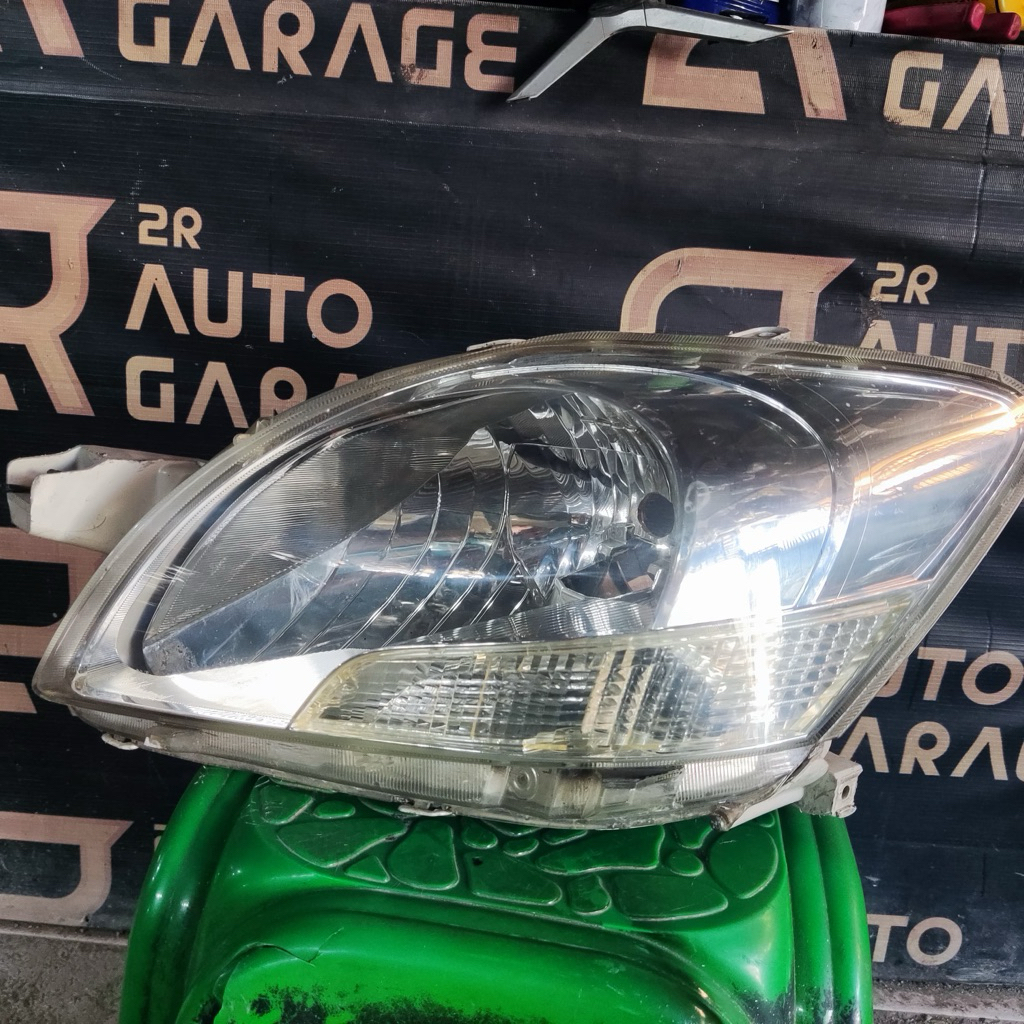 Headlamp lampu depan vios gen 2 HID 2010 2011 ORI