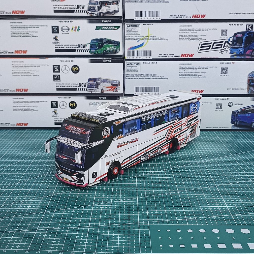 miniatur papercraft bus sekar style skala 50