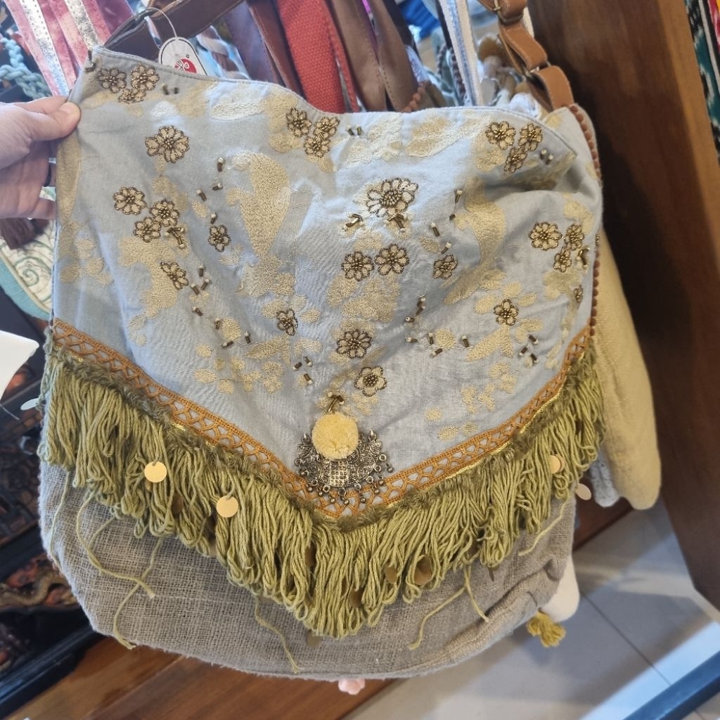 TAS ETNIK JOGER. KANCING MAGNET. TANPA RESLETING. OLEH OLEH BALI