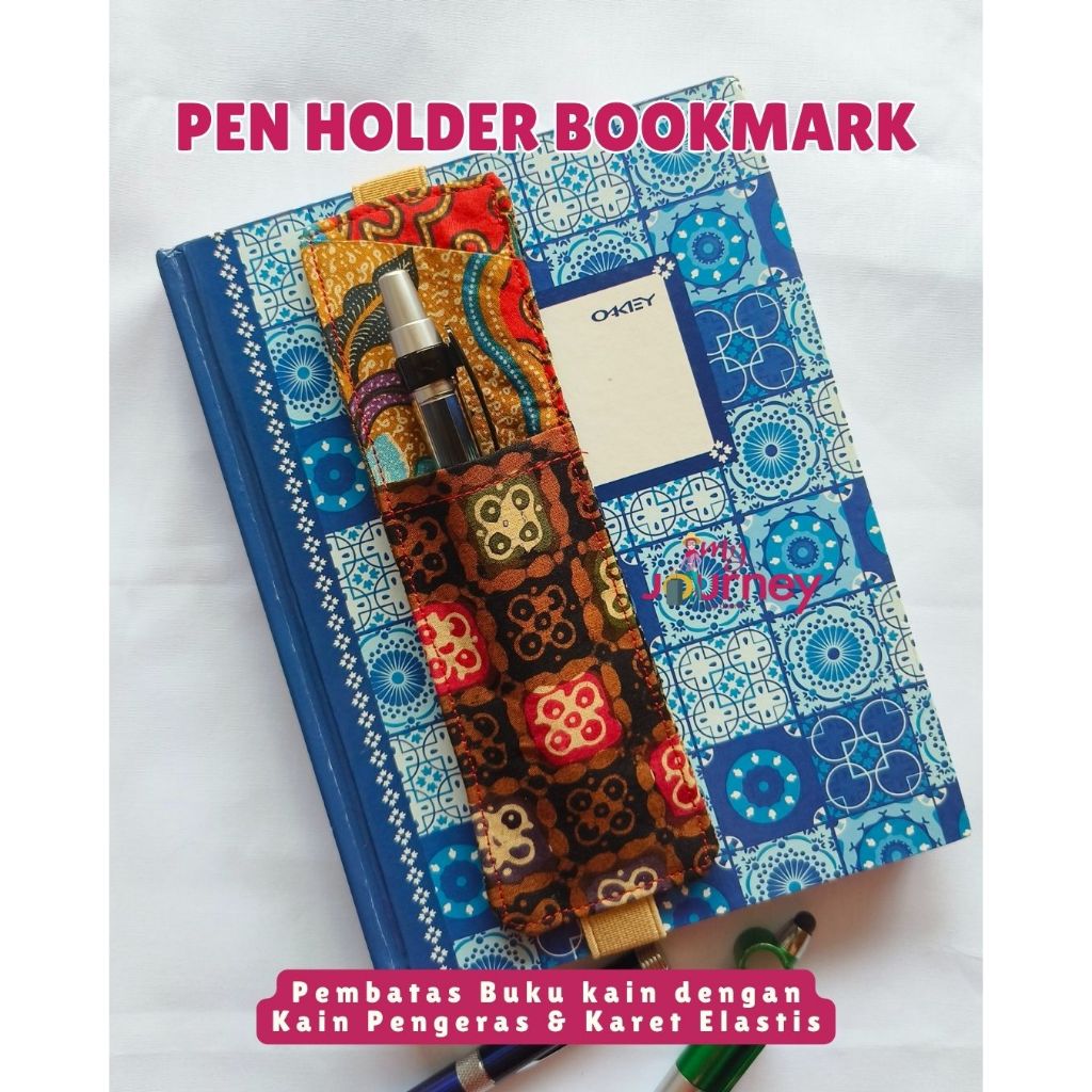 

Pen Holder Pembatas Buku Kain dengan Kain Pengeras dan Karet Elastis