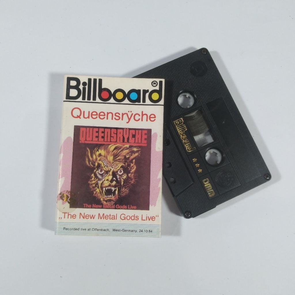Kaset pita Queensryche - The New Metal Gods Live