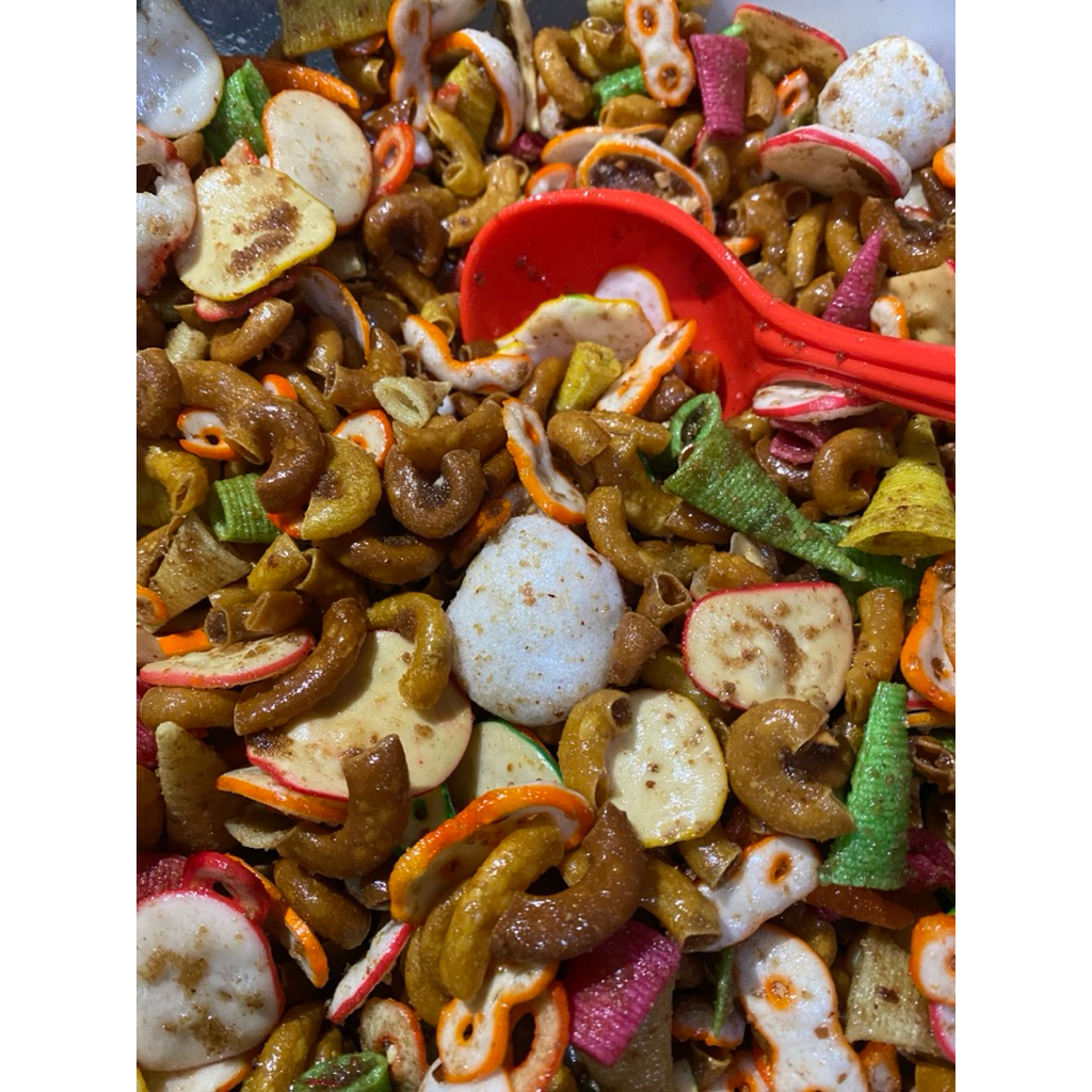 

kerupuk seblak campur/kerupuk seblak mix/kerupuk seblak 500g/seblak bumbu cikruh