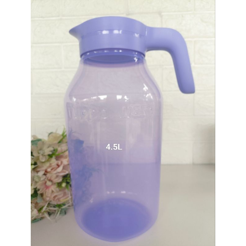 universal pitcher 4'5L tupperware