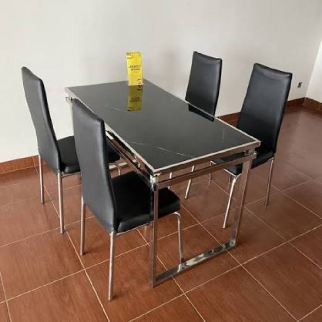 Meja makan Granit 4 kursi