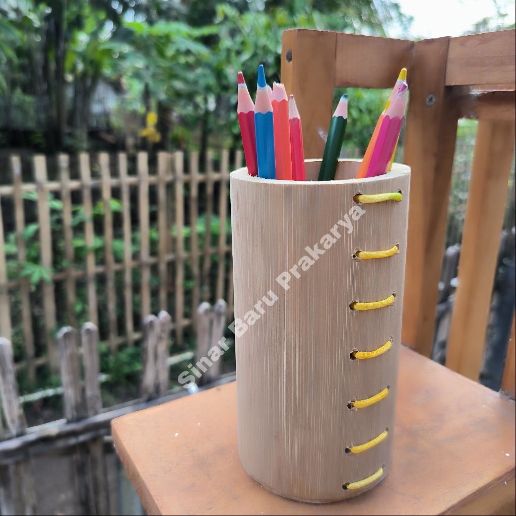 

Tugas Prakarya Tempat Pensil Pencil Pulpen Pen Holder Aestetic dari Bambu Motif L