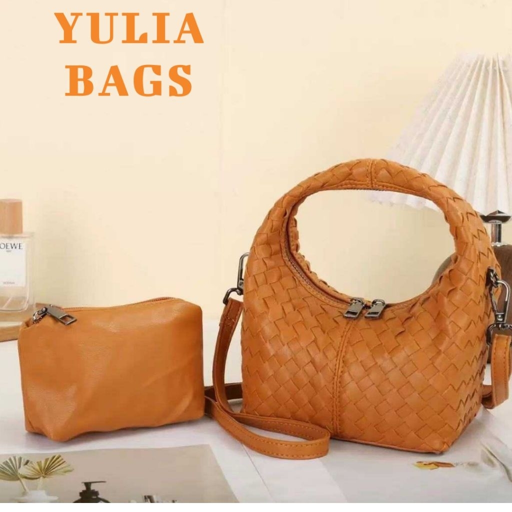 TAS SLEMPANG WANITA ANYAMAN  579