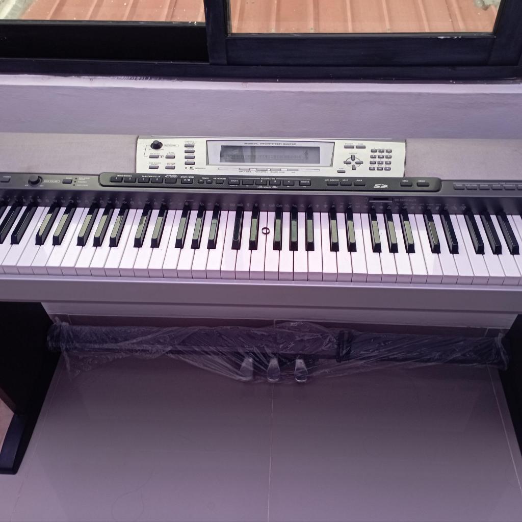 Piano Casio Privia PX-410R