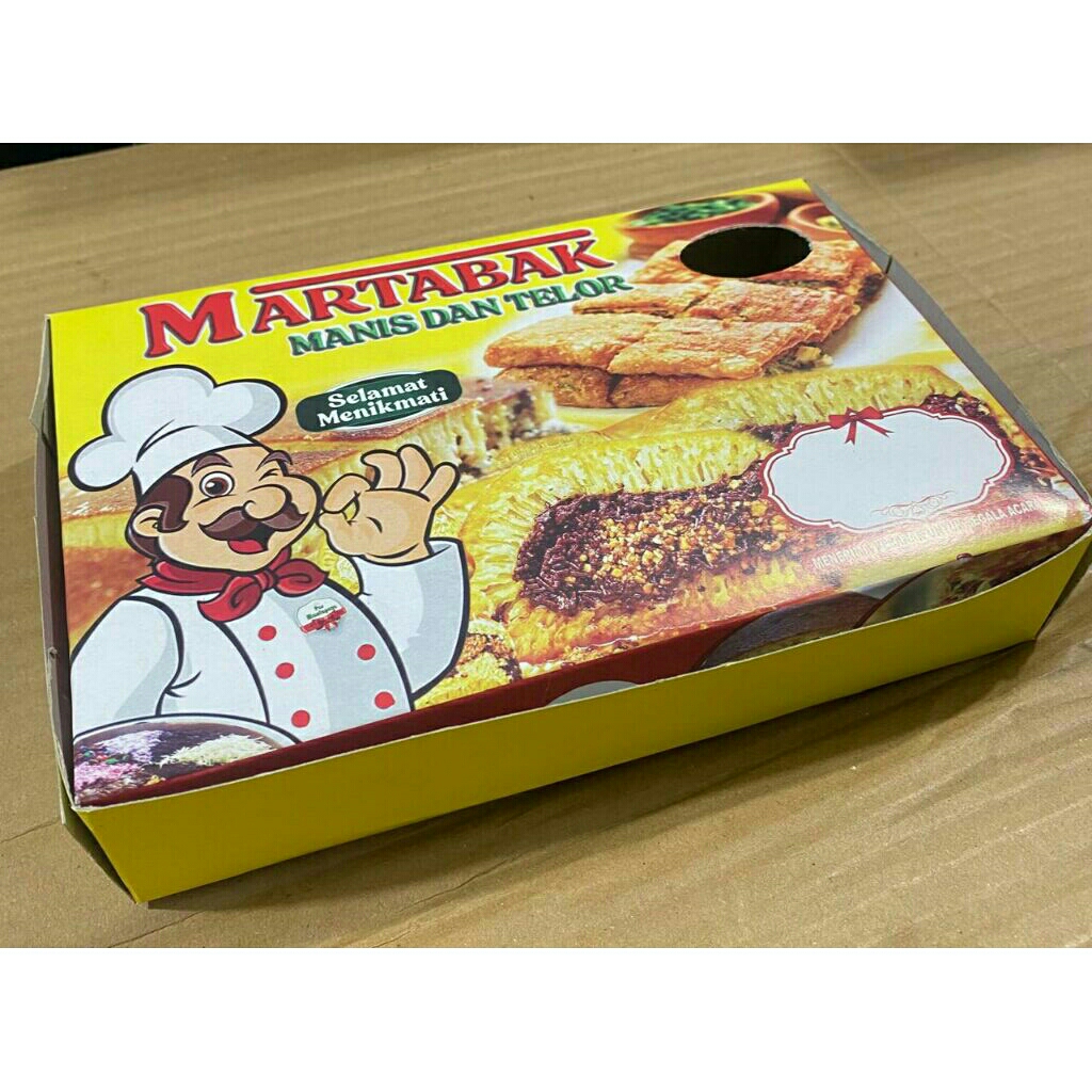 

Kotak Martabak Premium / L : 13.5cm / P : 21cm / T : 4cm