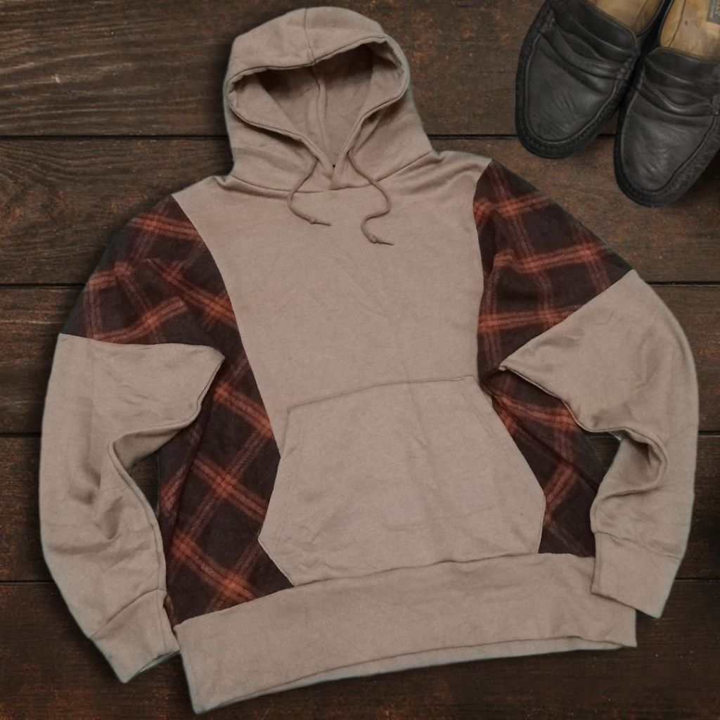 Hoodie Place Plan Kombinasi Motif Tartan Over Size Jarang Terjadi
