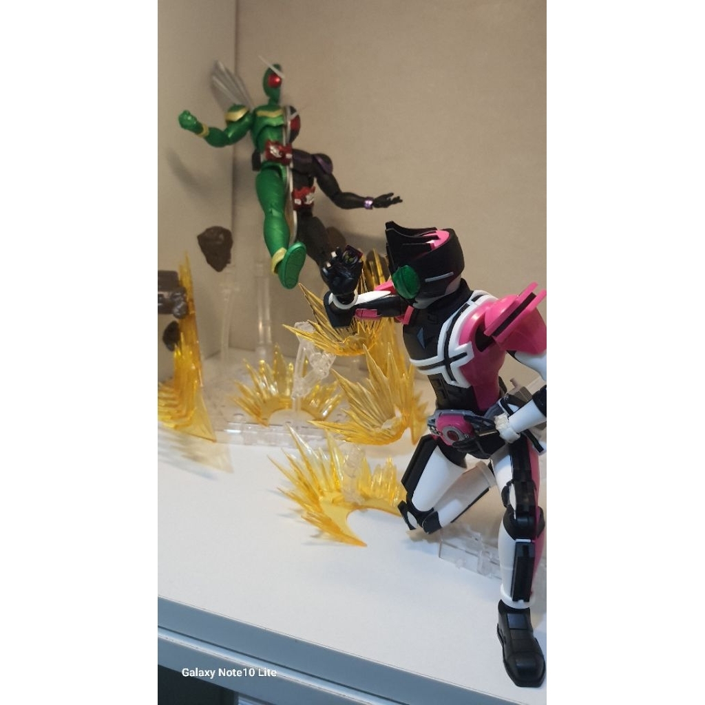 Figure rise kamen rider Decade dan Double - DD combo