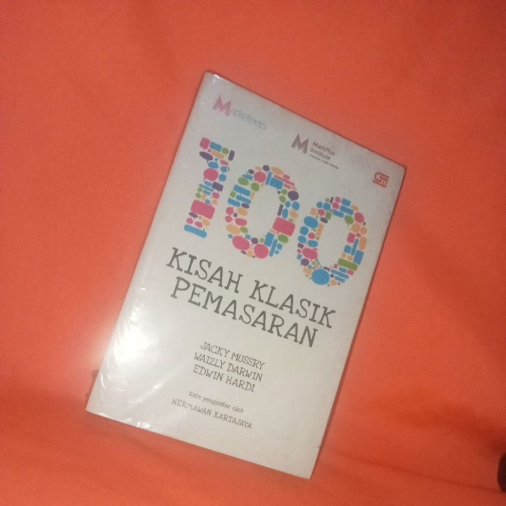 Buku 100 Kisah Klasik Pemasaran by Jacky mussry