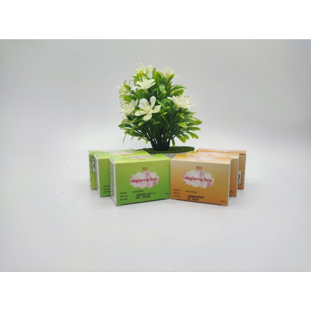Sabun Wajah 701 Brightening Soap 40g - Hijau - Orange
