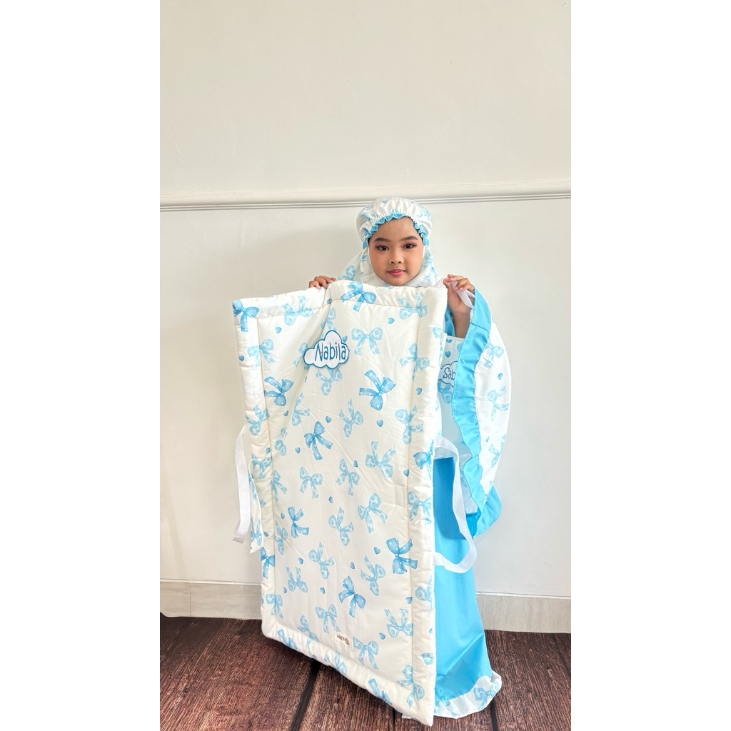 mukena anak pita biru costum nama sajadah dijual terpisah