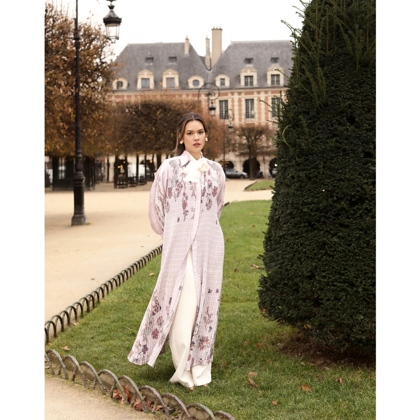 Benang Jarum - Festive Finesse Pleated Dress - Blush