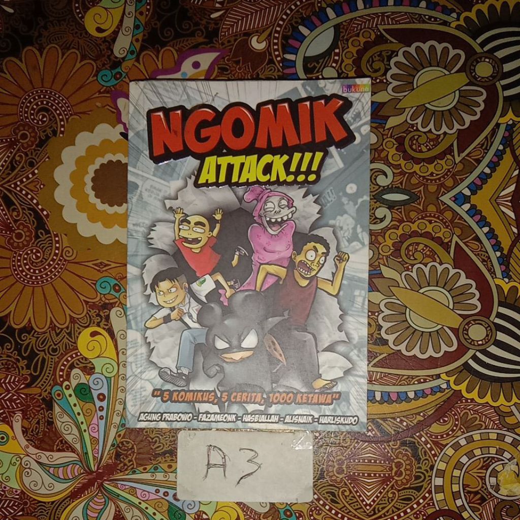 BUKU KOMIK NGOMIK ATTACK5 KOMIKUS,5 CERITA,100 KETAWA"