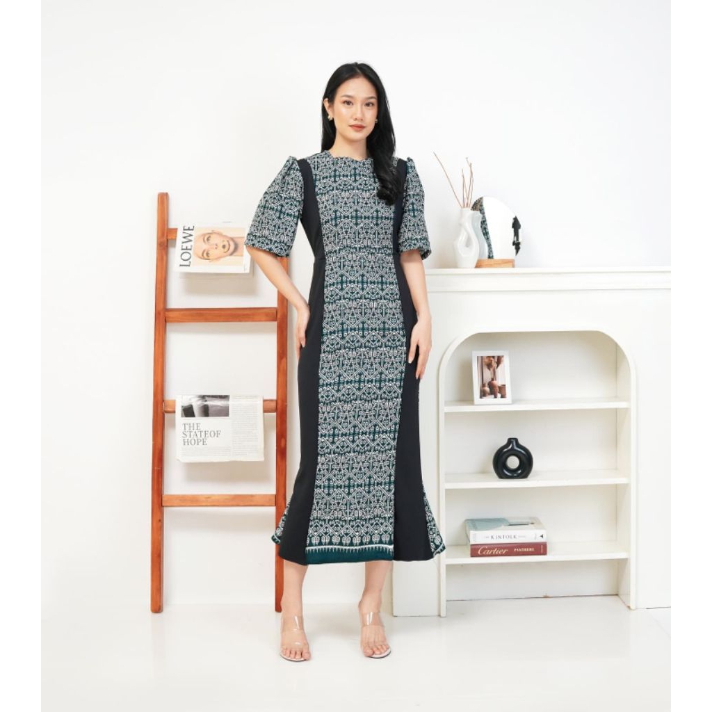 Dress Batik Motif Dayak Khas Kalimantan Barat