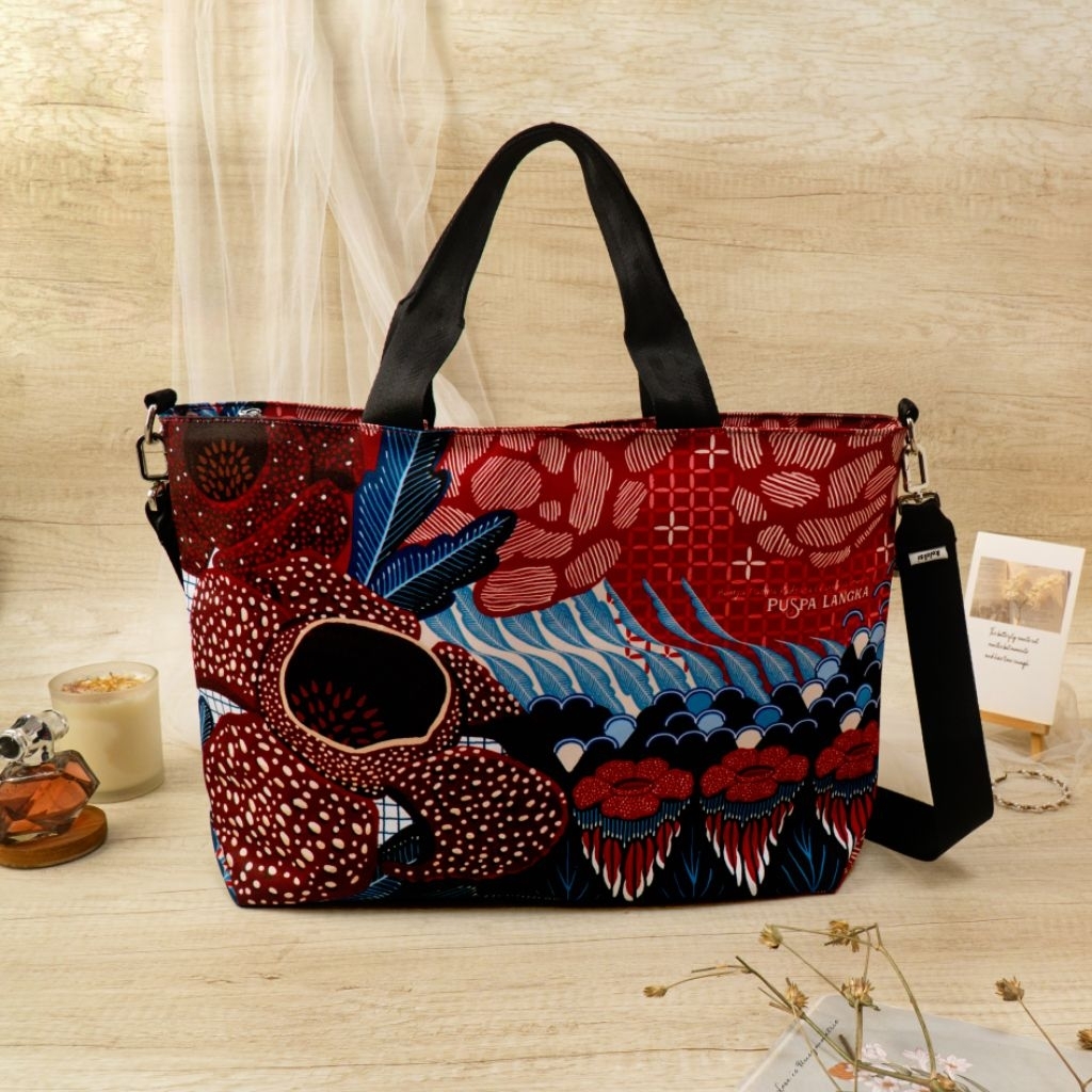 Koleksi Series - Tote Bag Puspa Langka (Rafflesia Arnoldii)
