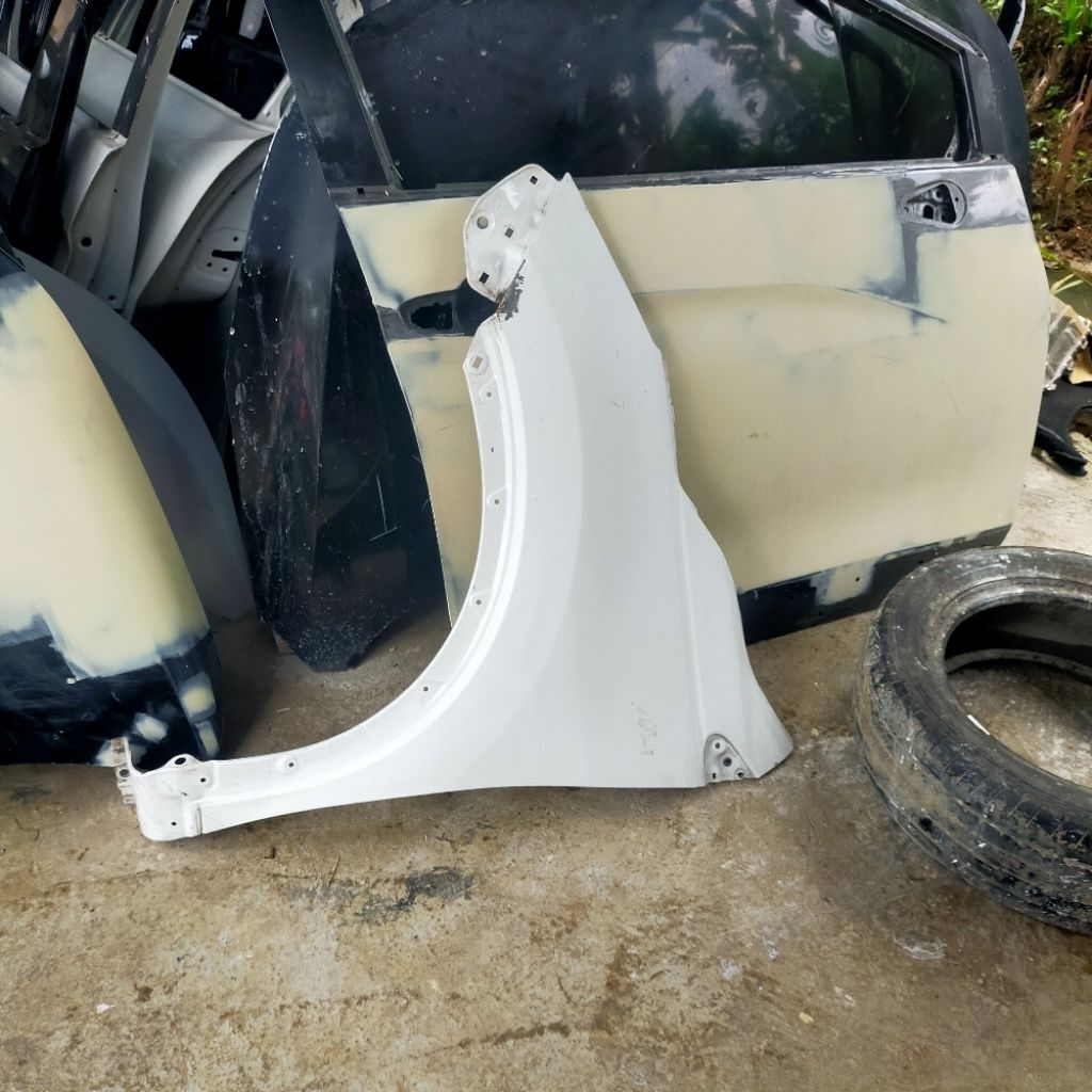 fender/spakbor rush,terios 2018-2021 original