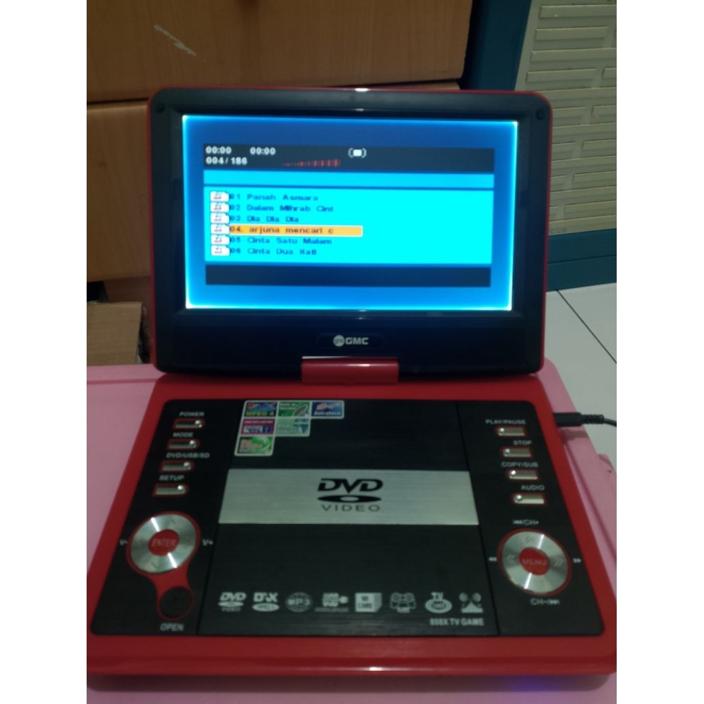 DVD portable GMC second nyala normal