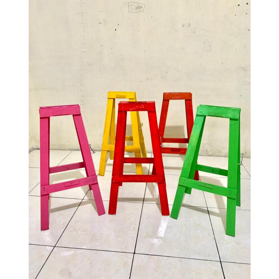 

KODE Y33G Versi 1 Stand Lukis 2 Sisi Uk 3 x4 dan 33X5 Tatakan Lukis Jagrak Mewarnai