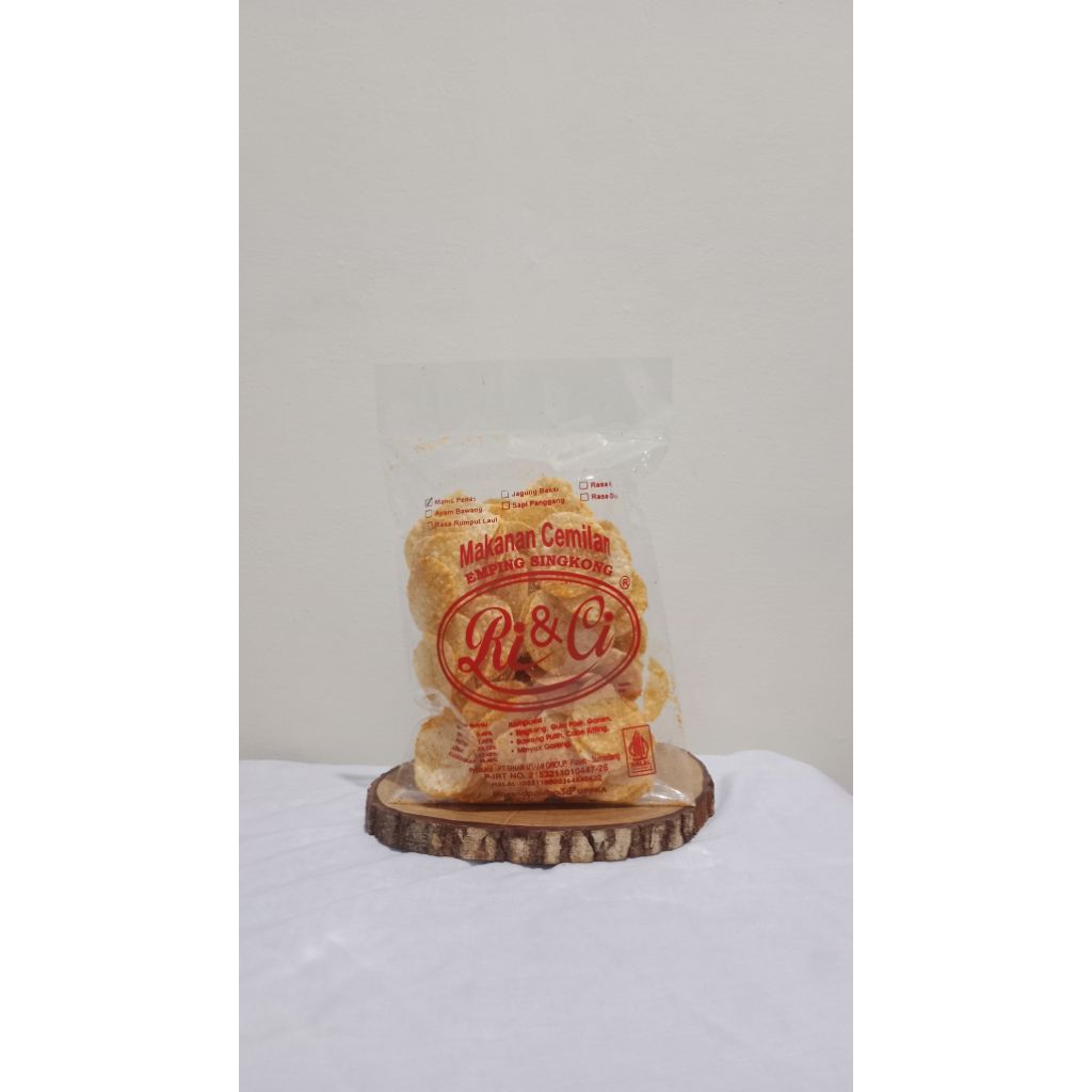 

emping singkong keripik singkong manis pedas RI & CI cemilan tradisional enak renyah gurih khas sumedang