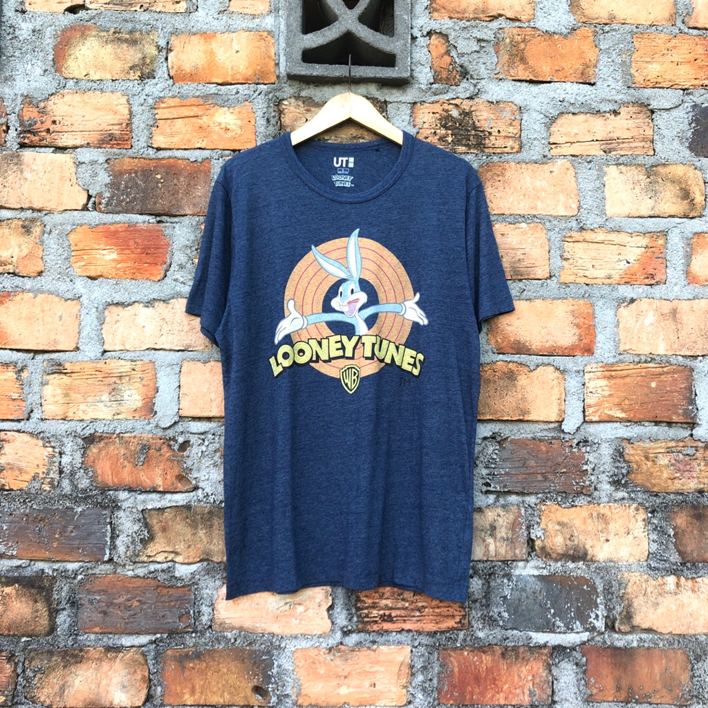 Uniqlo x Looney Tunes Tshirt