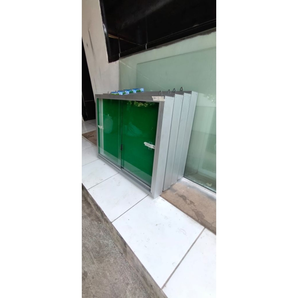 Mading karpet gantung UK 80 x 160 cm