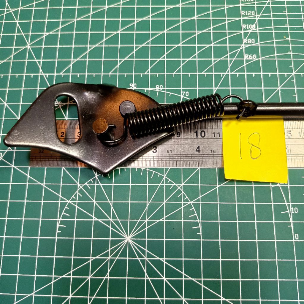 Kick Stand / Standar / Side Stand / Jagang / Jagrak Samping 18 inch Per Jagang Atlantis Sepeda BMX M