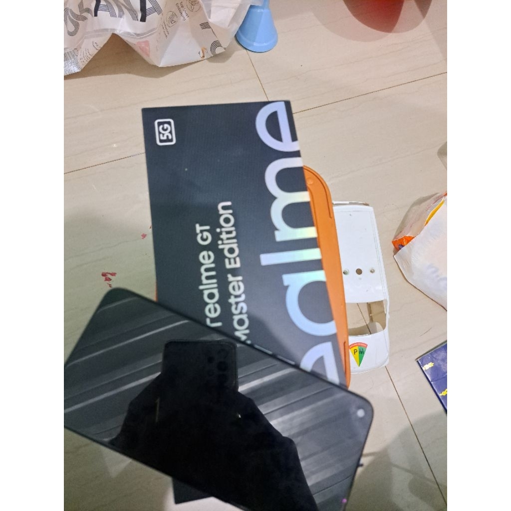 realme gt master edition 8+8/128 kondisi sesuai deskripsi