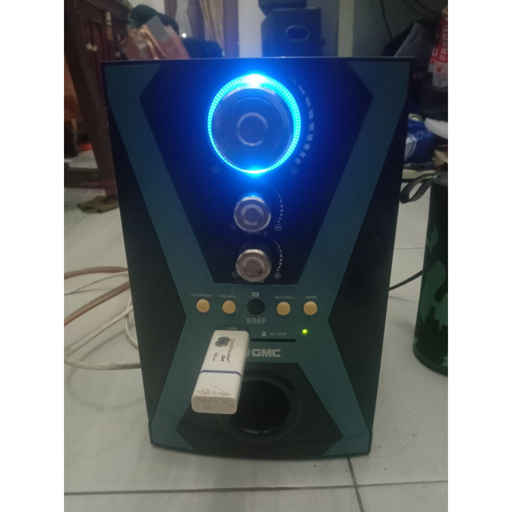 subwoofer gmc 888f hidup normal