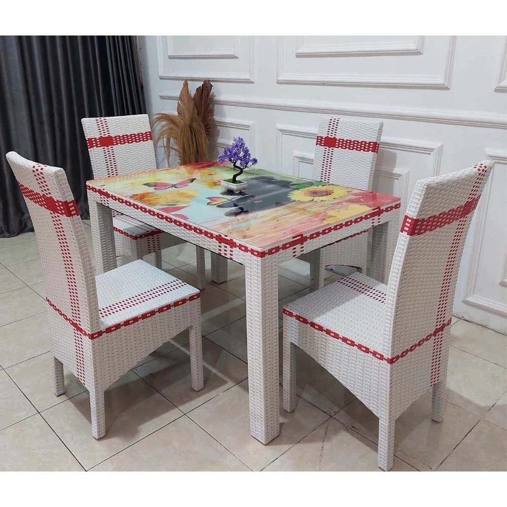 Meja Makan Rotan 4 Kursi Kaca Motif