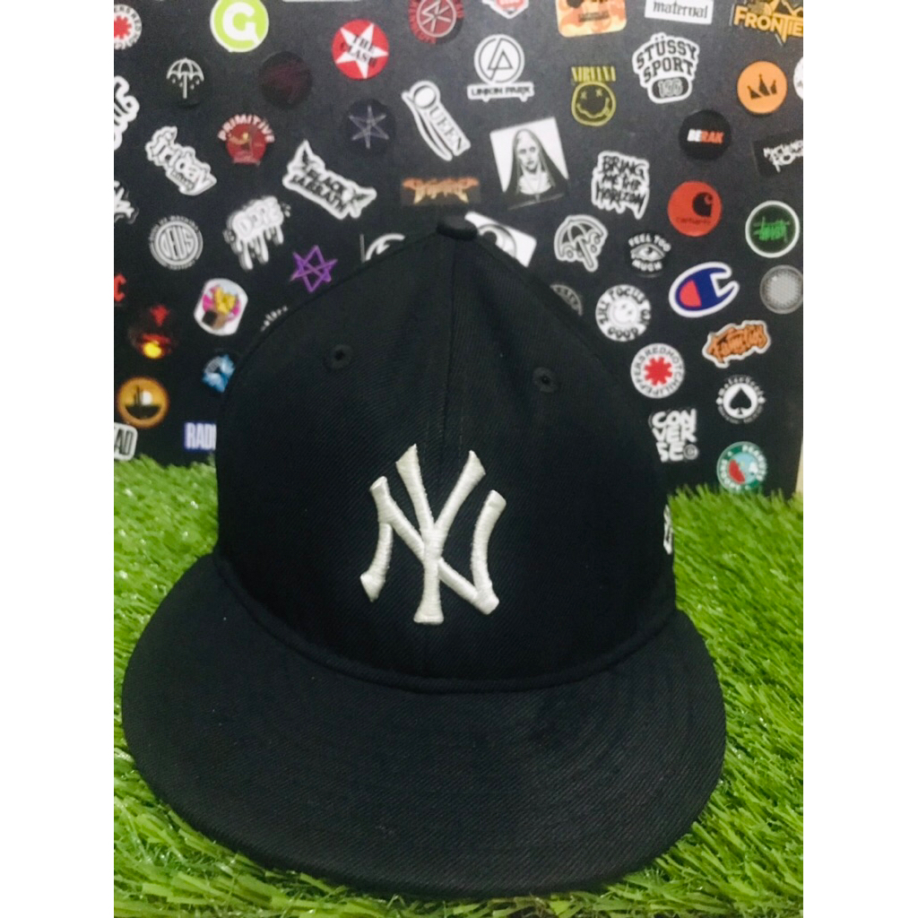 topi new era second