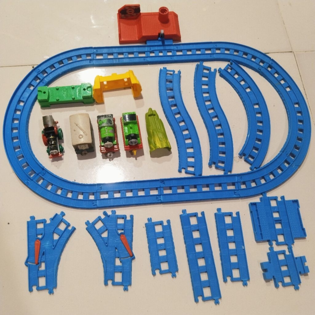 Train Track thomas/jalan kereta thomas mattel & tomy