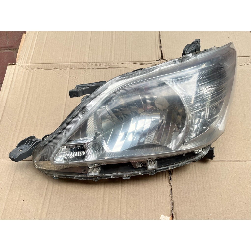 HeadLamp Innova reebon 2012-2015 original kanan