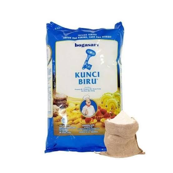 

Tepung Terigu KUNCI BIRU 1KG Protein Rendah