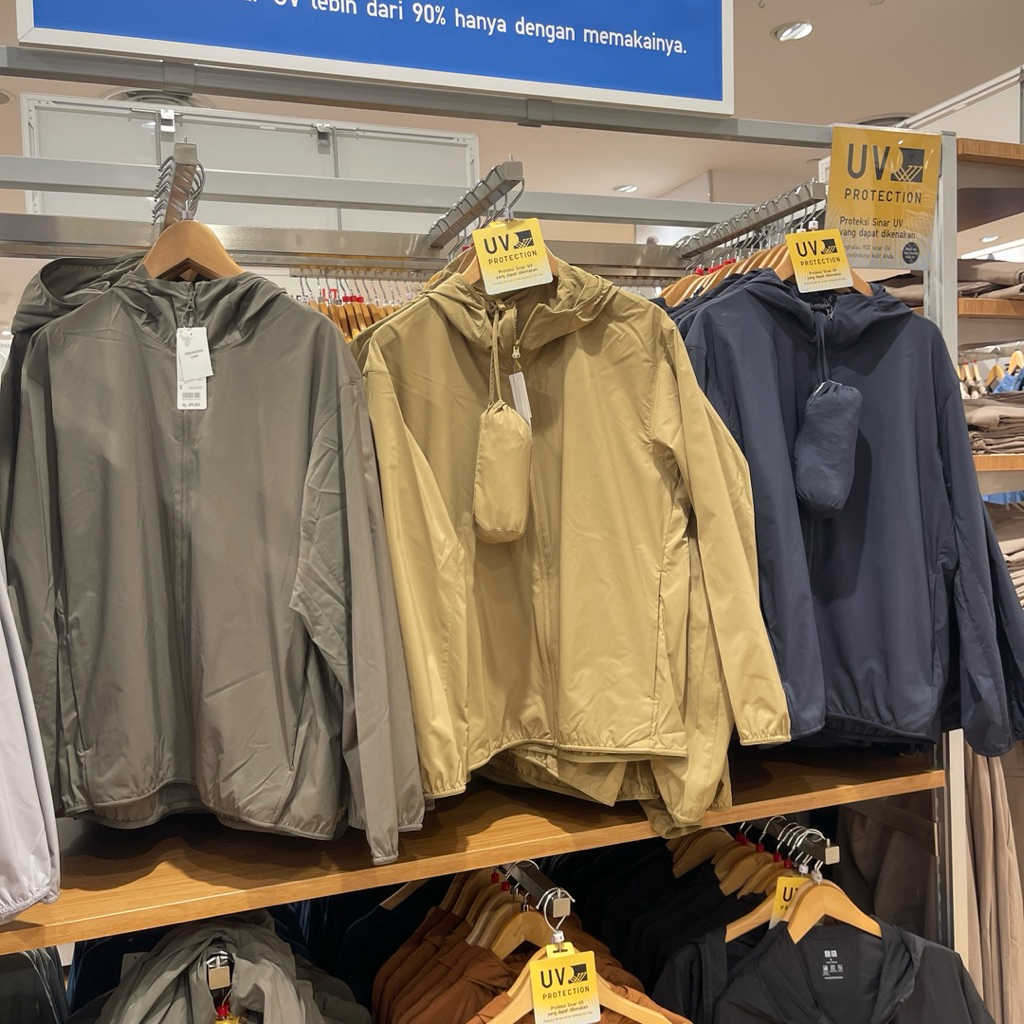 Jacket Uniqlo Man PARKA SAKU PROTEKSI SINAR UV jastip jasa titip