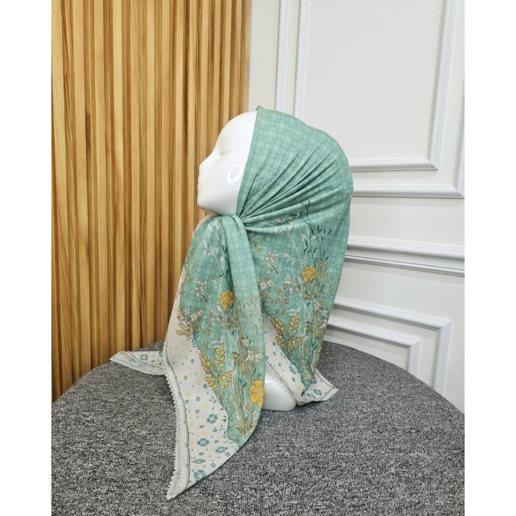 KERUDUNG SEGI EMPAT HIJAB MOTIF BUNGA LARAS HIJAU KUNING