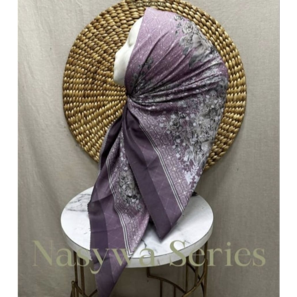 KERUDUNG SEGI EMPAT HIJAB MOTIF BUNGA NASYWA DUSTY