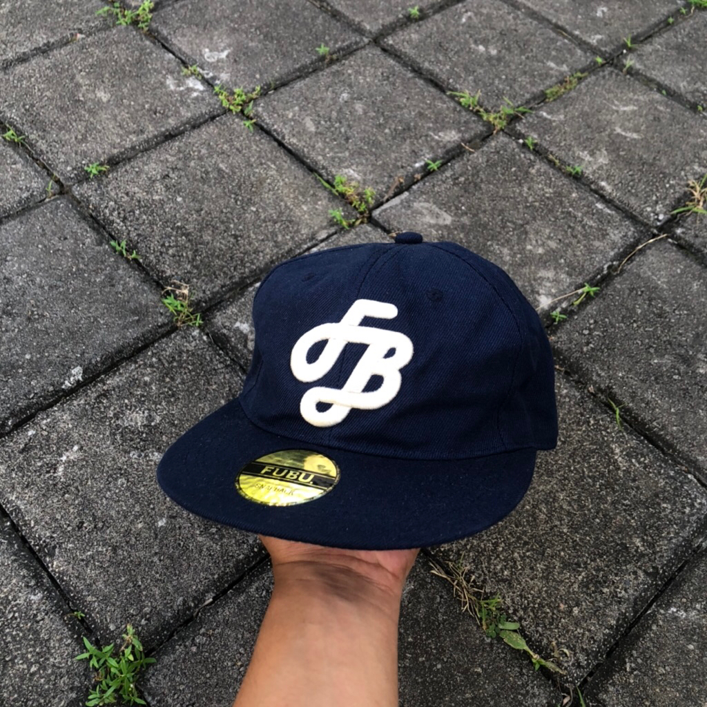topi snapback Fubu second bekas navy