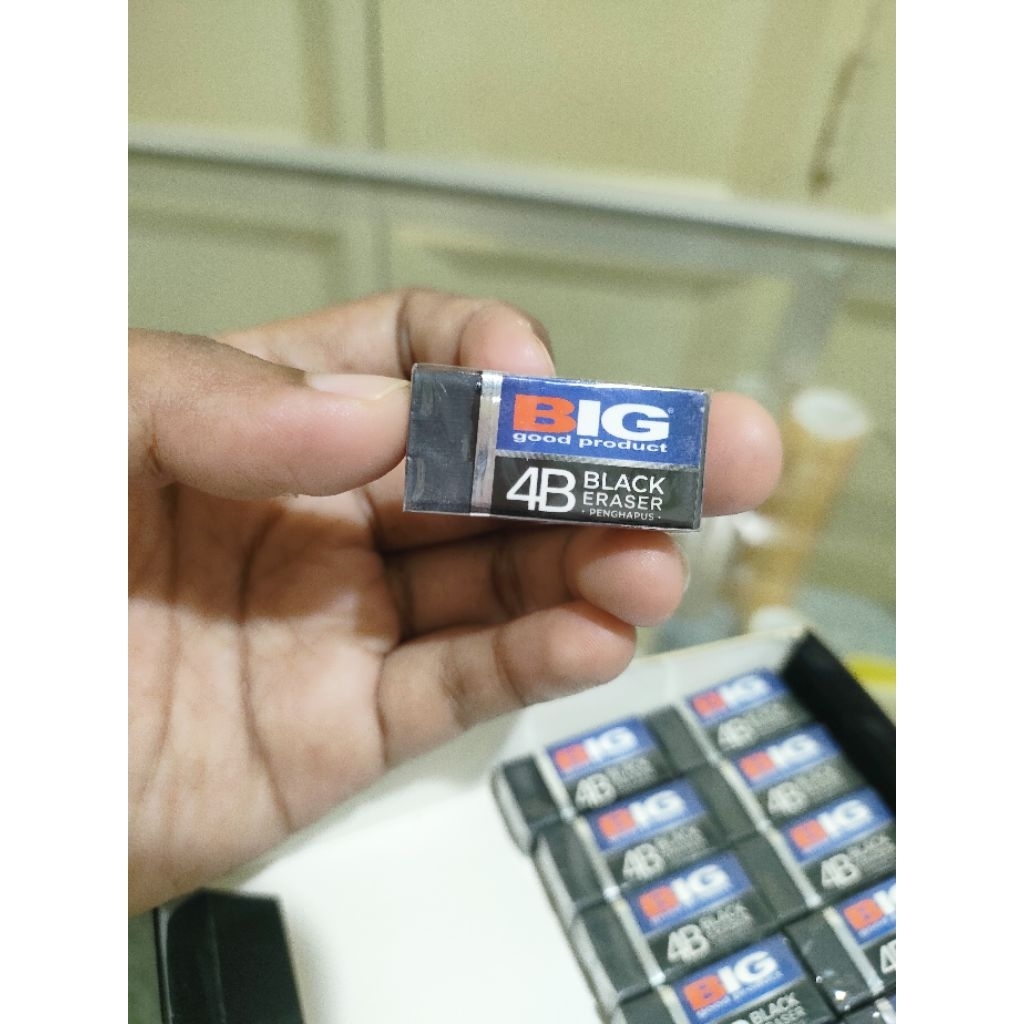 

(1pcs) Penghapus BIG 4B black