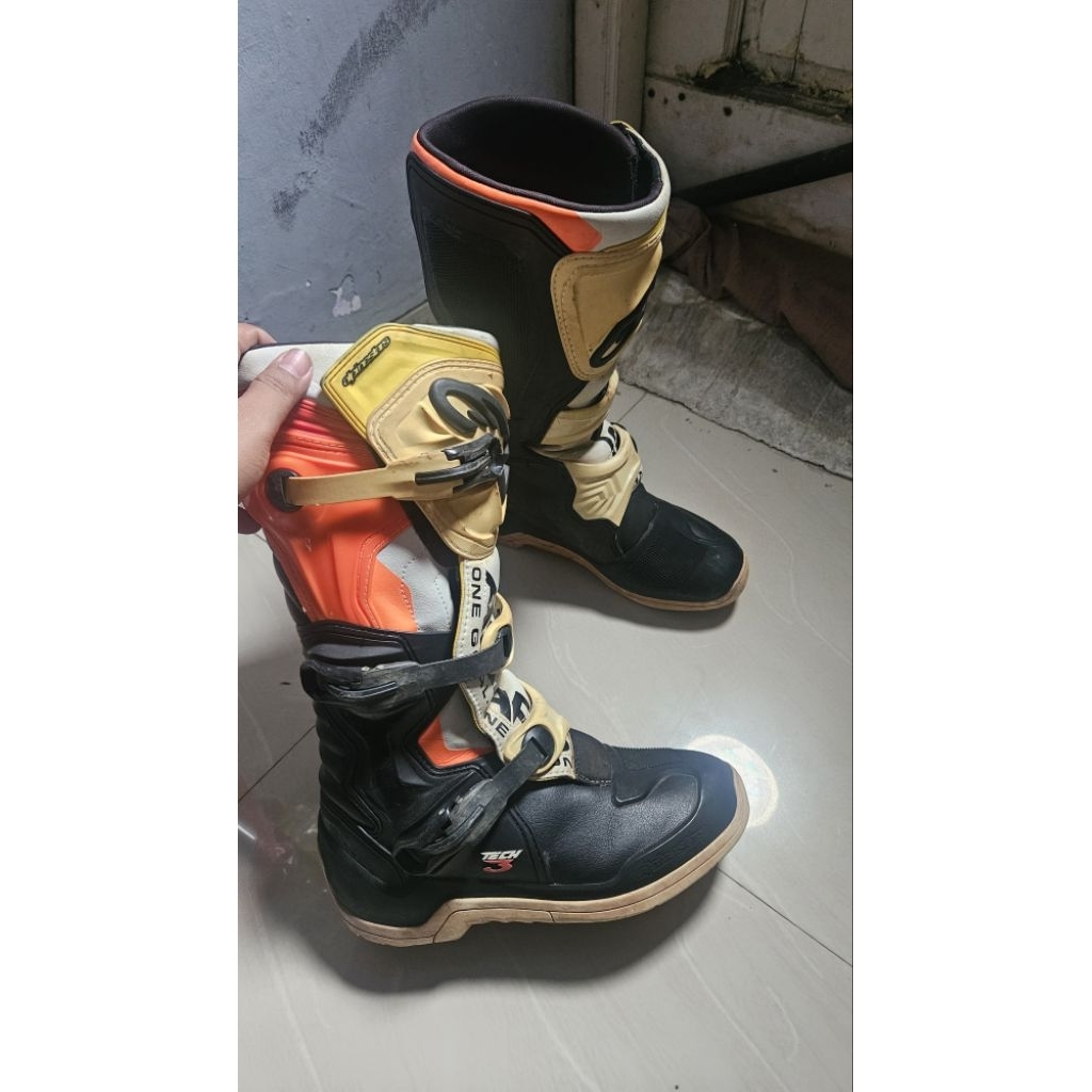 sepatu boot motor cross tech 3 + body protector scoyco second