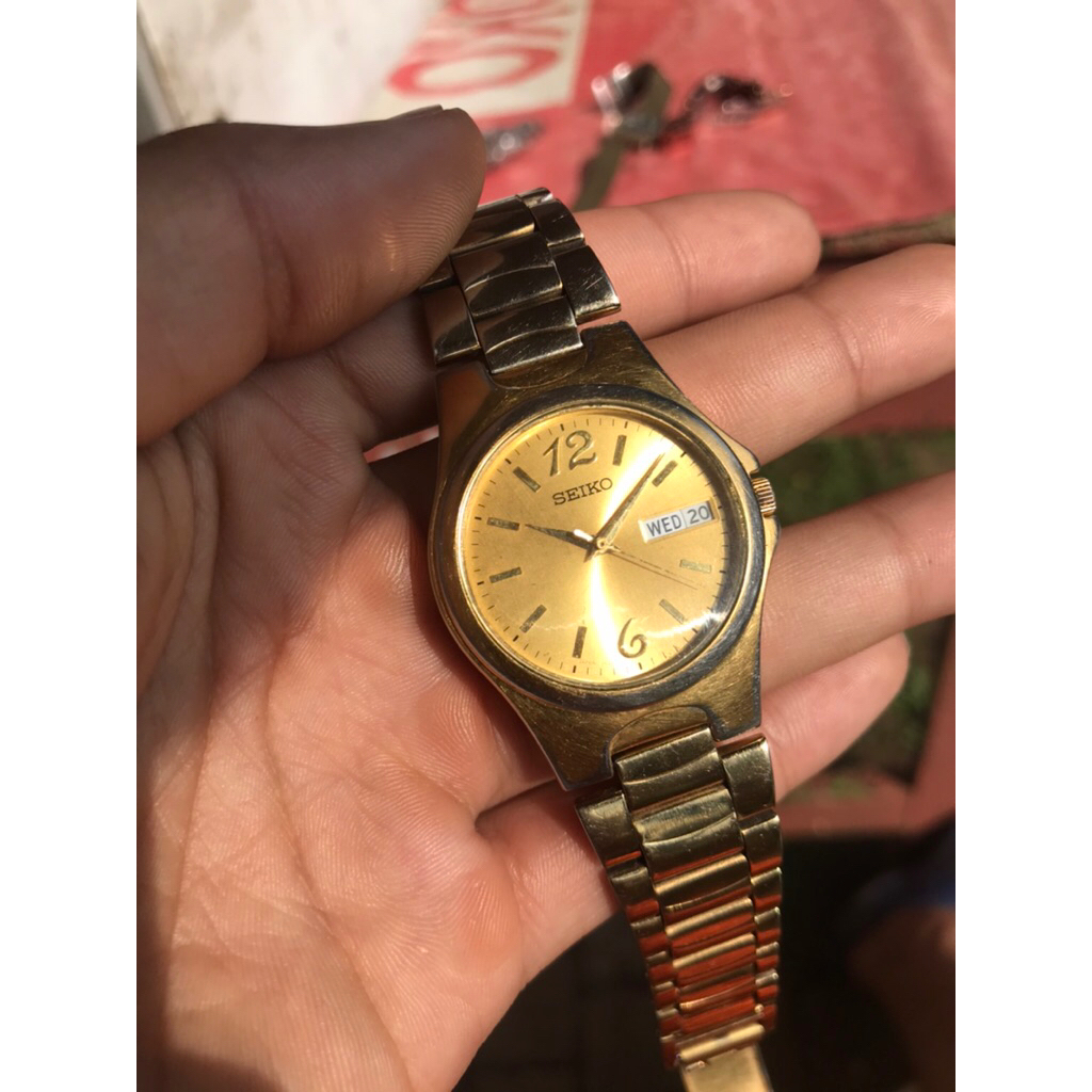 JAM TANGAN SEIKO 7N43-0AK0 QUARTZ RARE GOLD