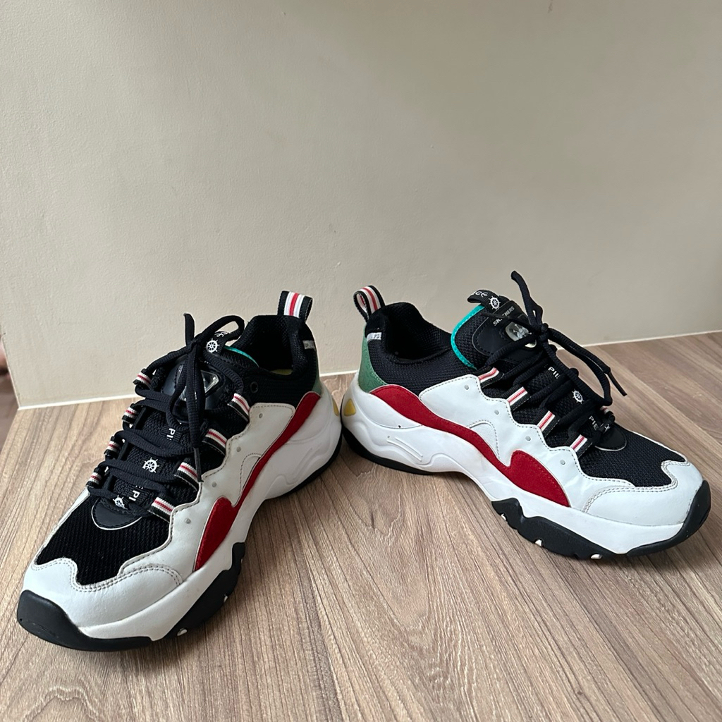 Skechers x one piece original